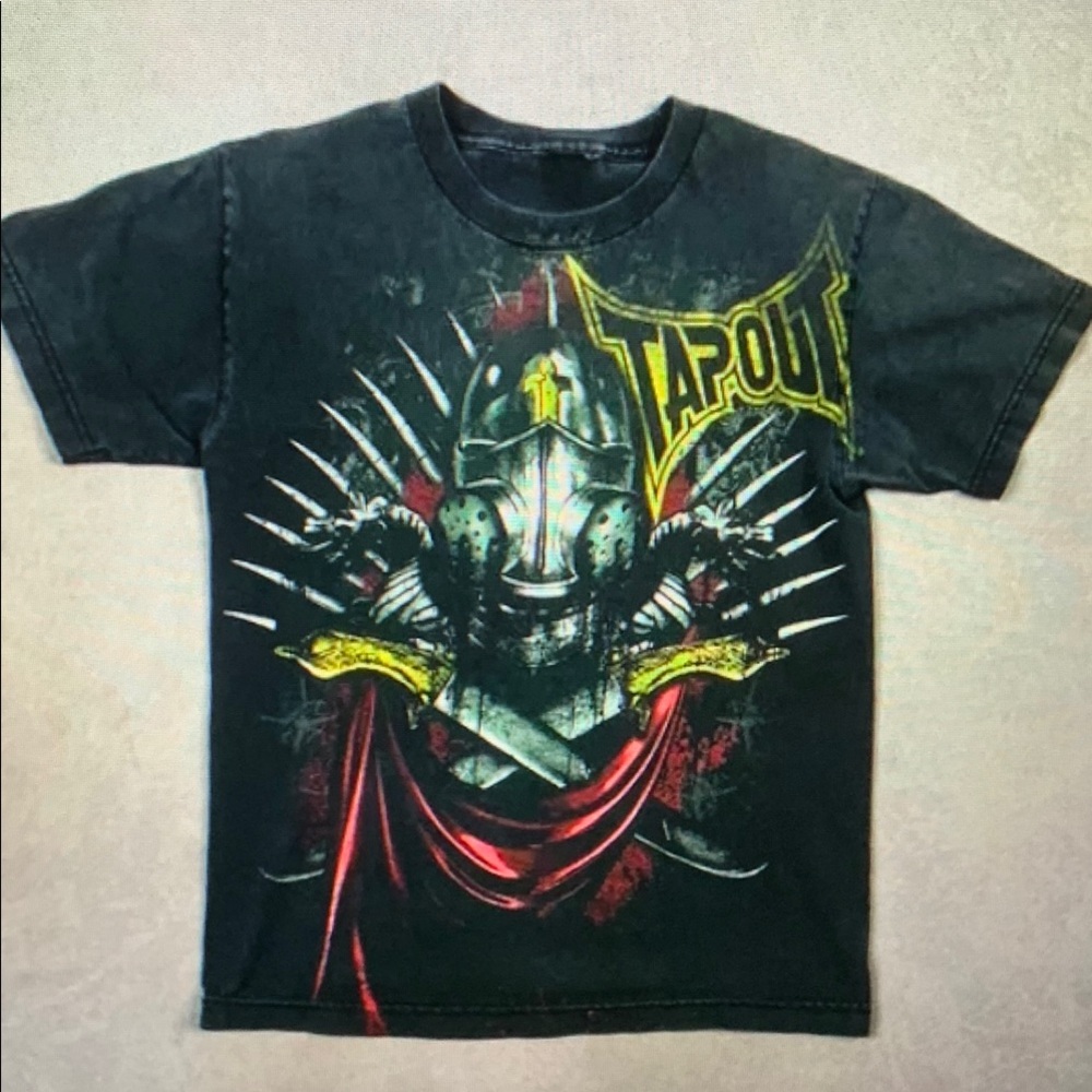 Tapout Black Graphic Tee - Short Sleeve